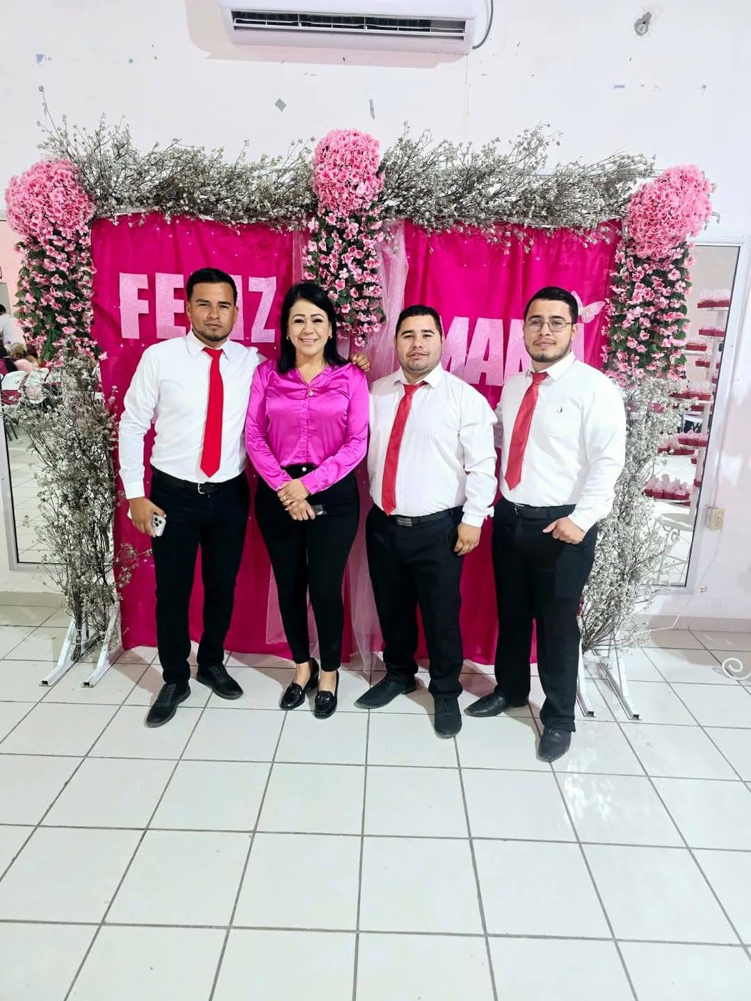 Festejan a las mamás en Centro Comunitario