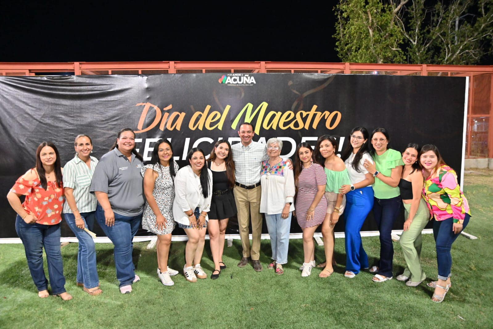 MÁS DE 2 MIL MAESTROS FESTEJADOS POR LA PRESIDENCIA MUNICIPAL