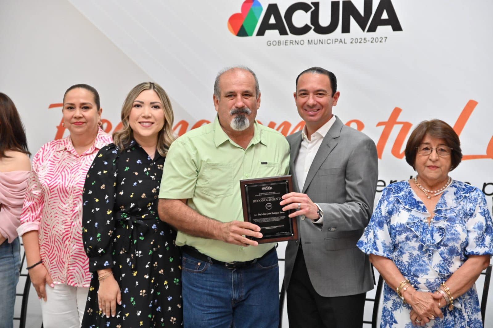 MUNICIPIO DE ACUÑA HOMENAJEA A MAESTROS CON 20 A 60 AÑOS DE VOCACIÓN Y LEGADO