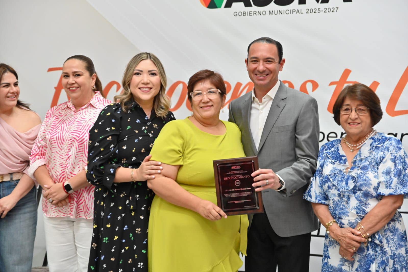 MUNICIPIO DE ACUÑA HOMENAJEA A MAESTROS CON 20 A 60 AÑOS DE VOCACIÓN Y LEGADO