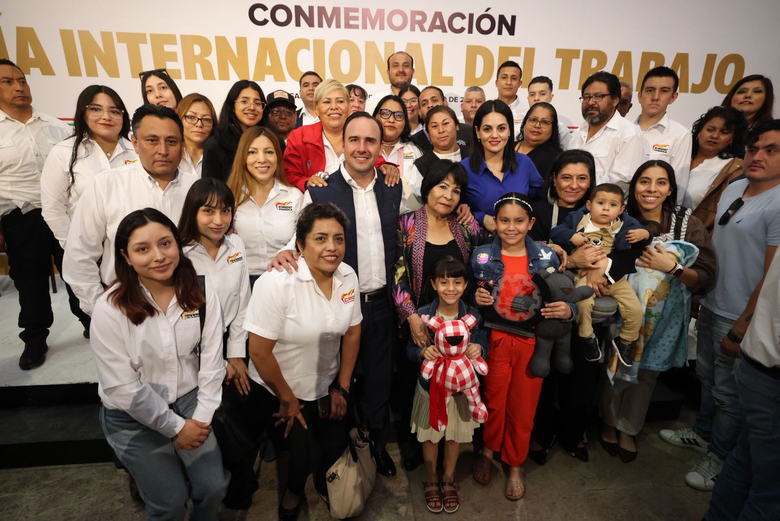 NUESTRA PAZ LABORAL ES UN PILAR FUNDAMENTAL PARA EL DESARROLLO DE COAHUILA: MANOLO