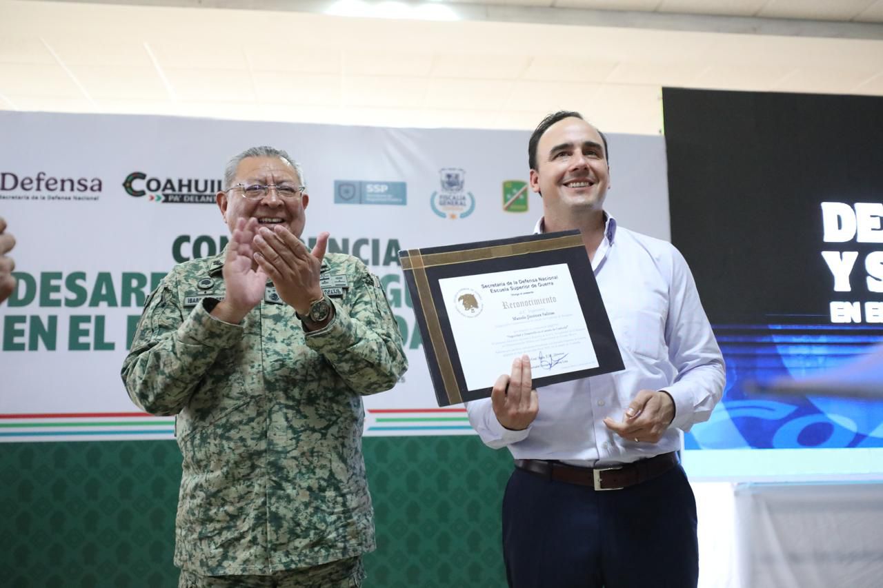 COMPARTE MANOLO MODELO DE SEGURIDAD COAHUILA CON MILITARES DE TODO EL PAÍS