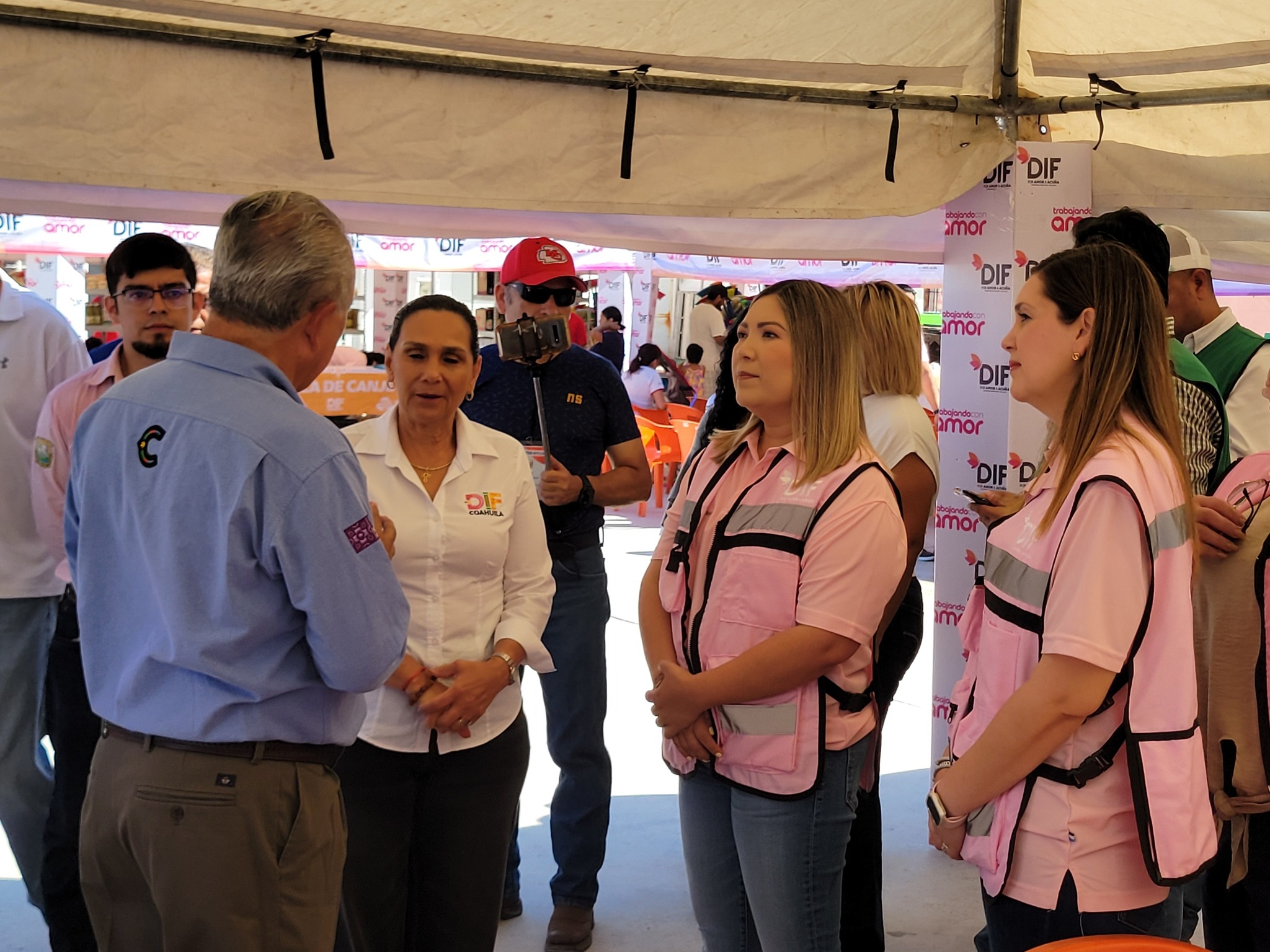 Con grandes beneficios instalan Mercadito Pa Delante en Acuña