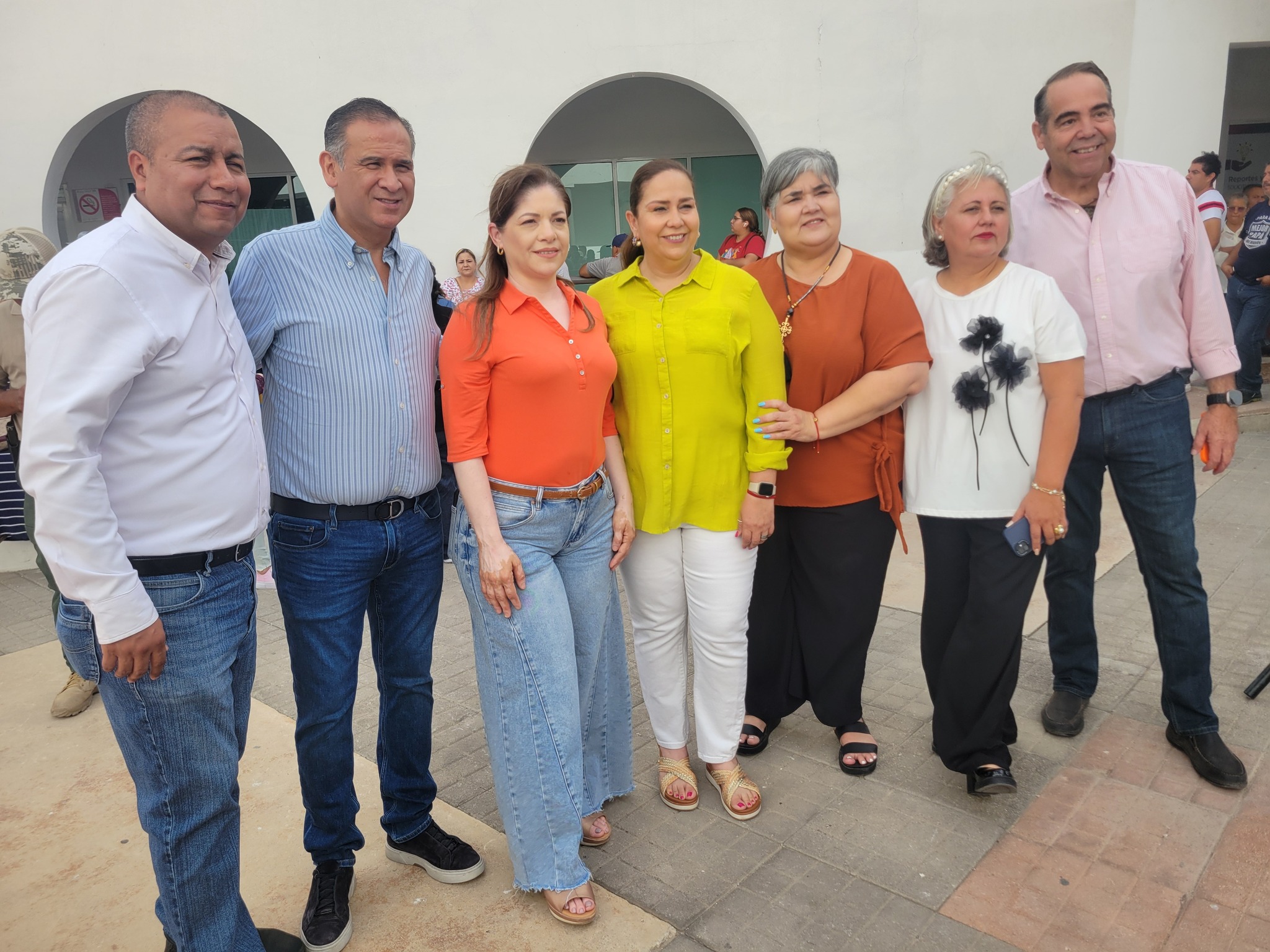 Entrega Presidencia Municipal de Acuña becas a estudiantes de preparatorias y universidades