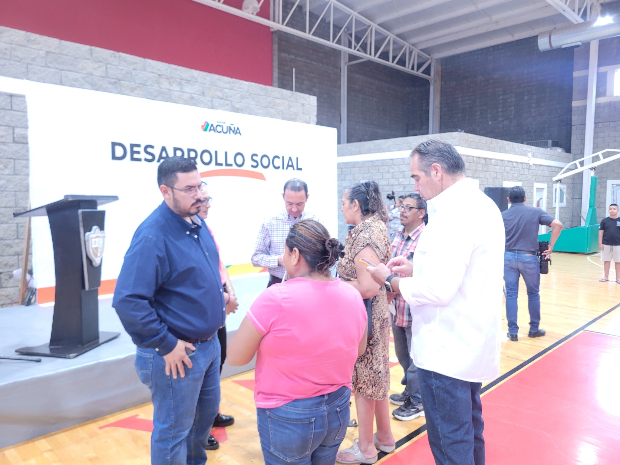 Entrega Presidencia Municipal de Acuña apoyos alimentarios para personas vulnerables