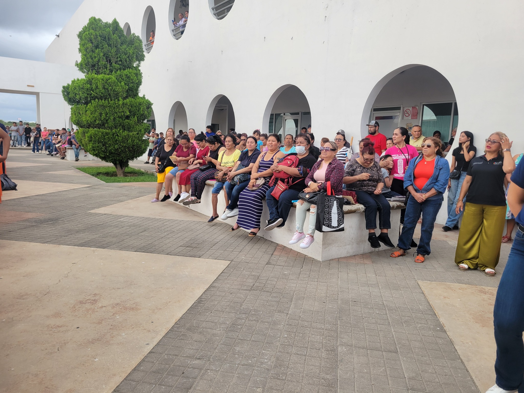 Entrega Presidencia Municipal de Acuña becas a estudiantes de preparatorias y universidades