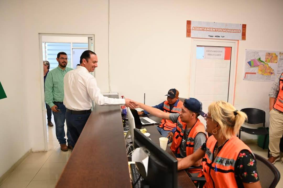 INAUGURA EL ALCALDE NUEVAS OFICINAS DE CATASTRO