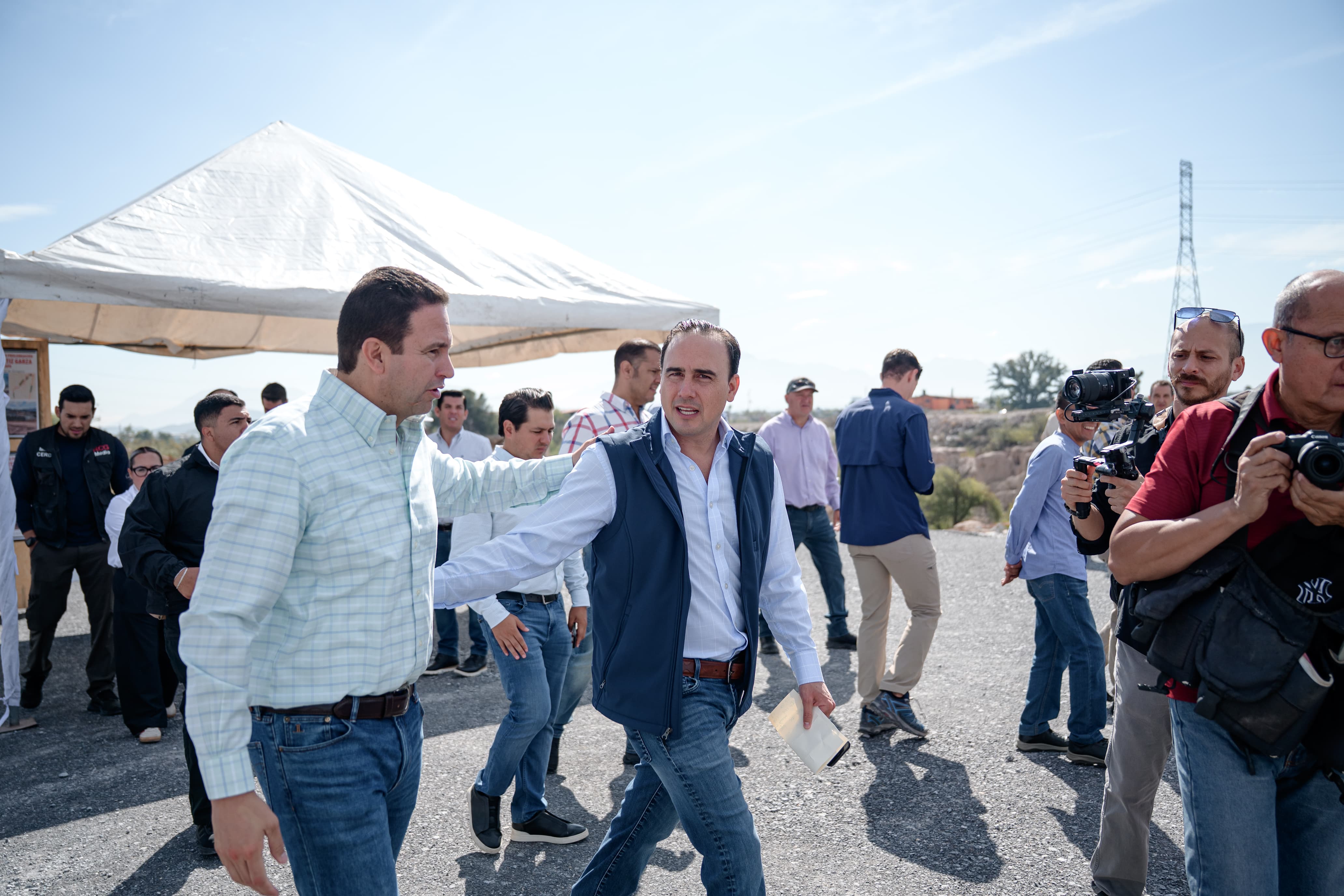 INVIRTIENDO 2 MIL MDP AVANZAN  GRANDES OBRAS EN COAHUILA: MANOLO