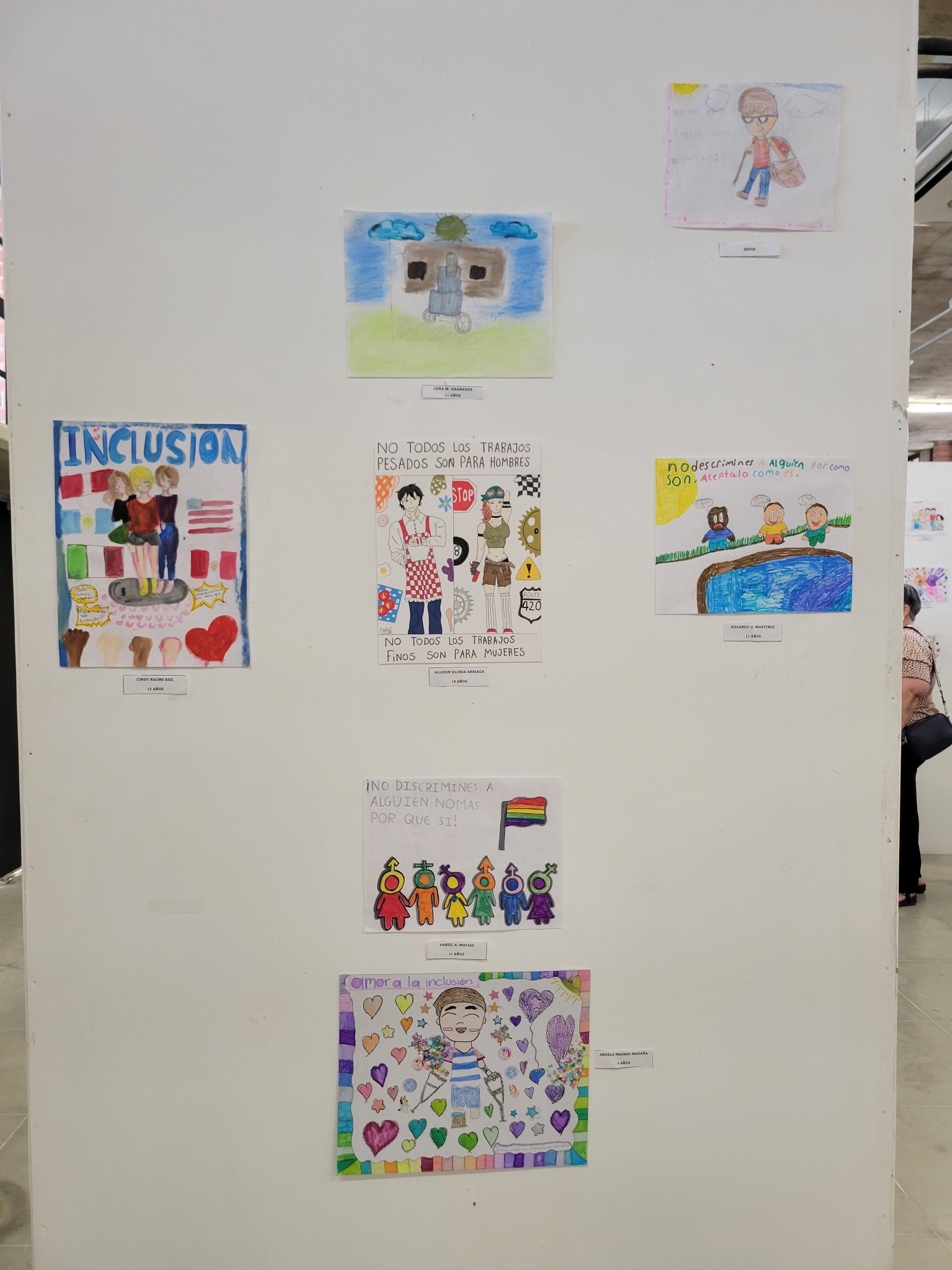 Premian a ganadores de dibujo “Por amor a la Inclusión”