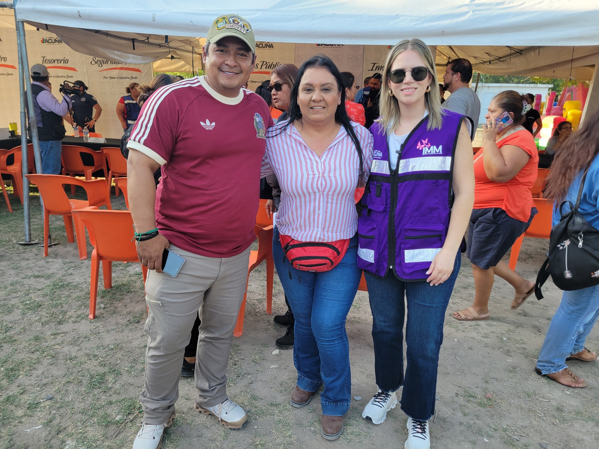 Presidencia Municipal de Acuña lleva brigada al fraccionamiento INFONAVIT Mexicanidad