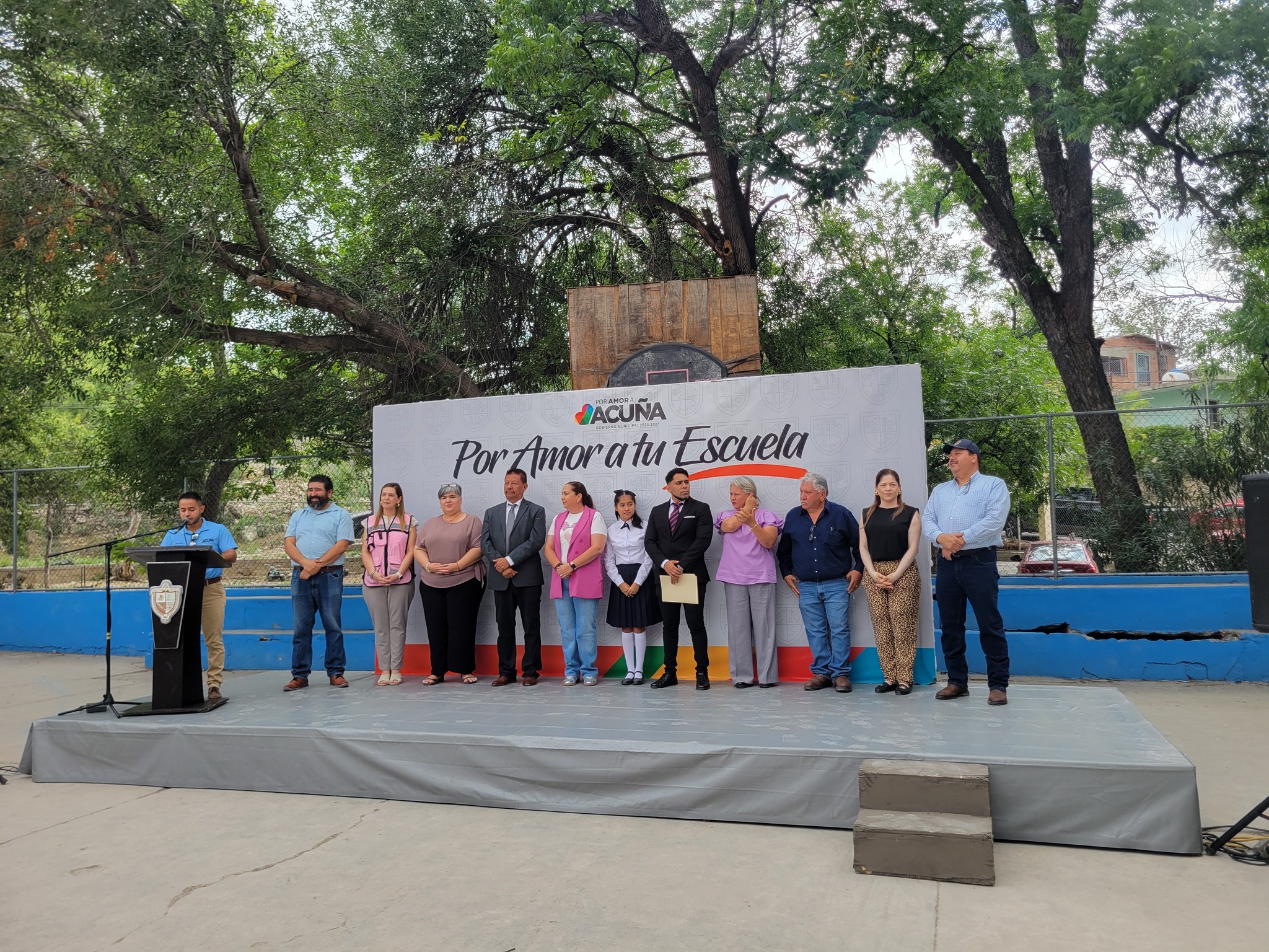 Presidencia Municipal de Acuña lleva a la escuela primaria Club de Leones TM el programa Por amor a tu escuela