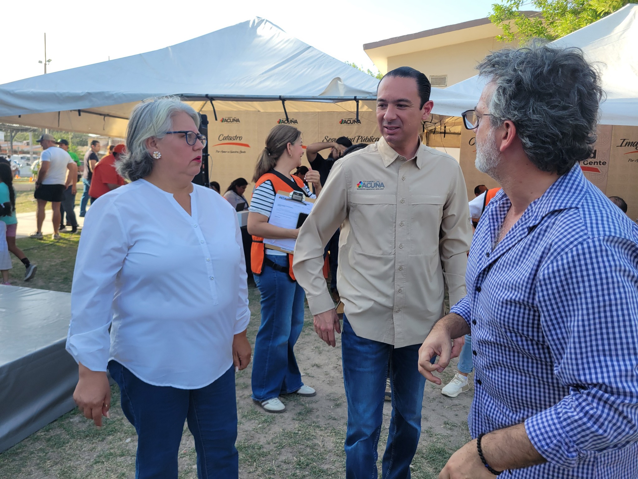 Presidencia Municipal de Acuña lleva brigada al fraccionamiento INFONAVIT Mexicanidad