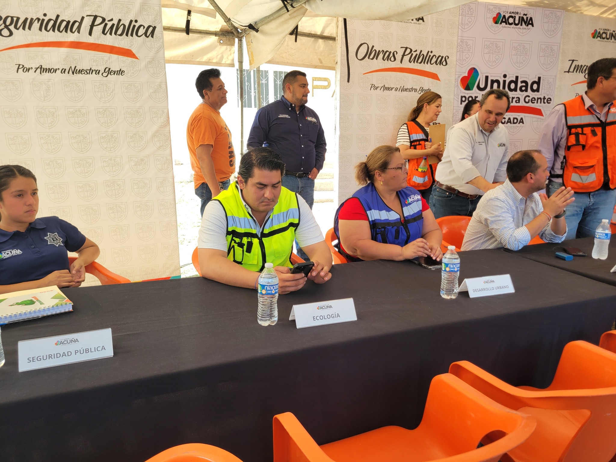Presidencia Municipal de Acuña lleva brigada al fraccionamiento INFONAVIT Mexicanidad