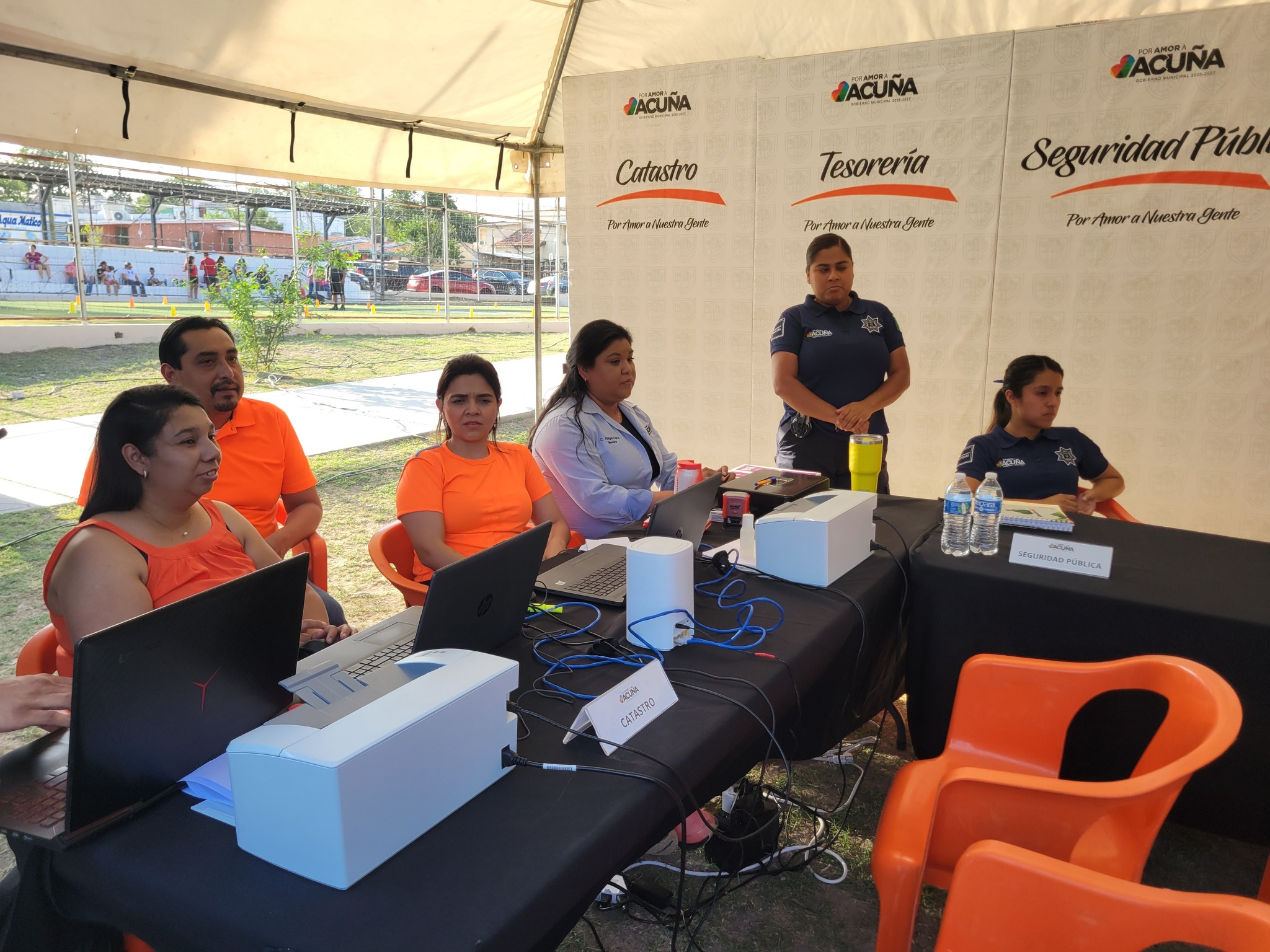 Presidencia Municipal de Acuña lleva brigada al fraccionamiento INFONAVIT Mexicanidad