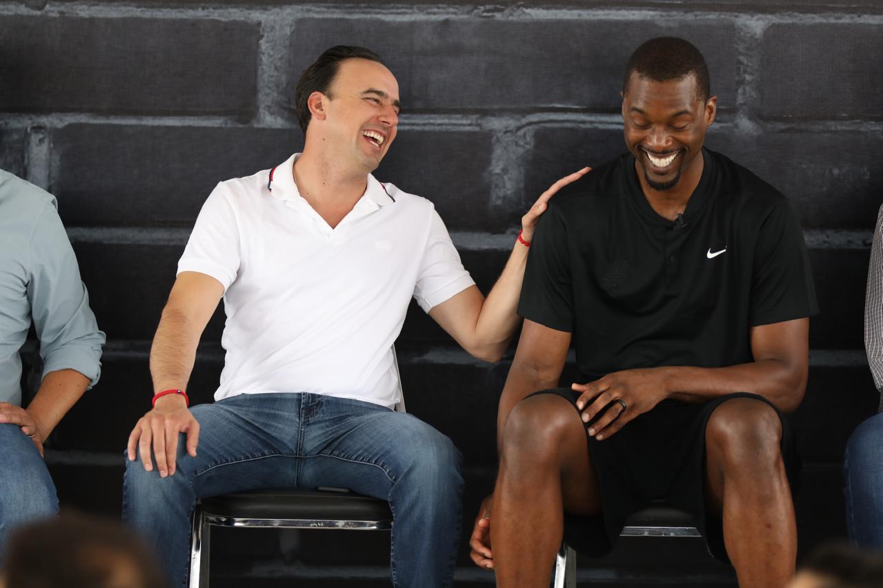 SPURS DE LA NBA, MANOLO Y JAVIER INAUGURAN CANCHAS DE BÁSQUETBOL EN SALTILLO