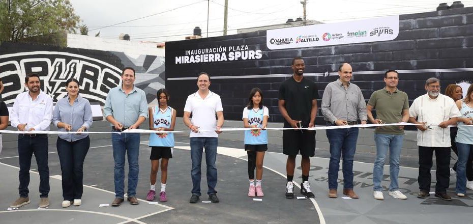 SPURS DE LA NBA, MANOLO Y JAVIER INAUGURAN CANCHAS DE BÁSQUETBOL EN SALTILLO
