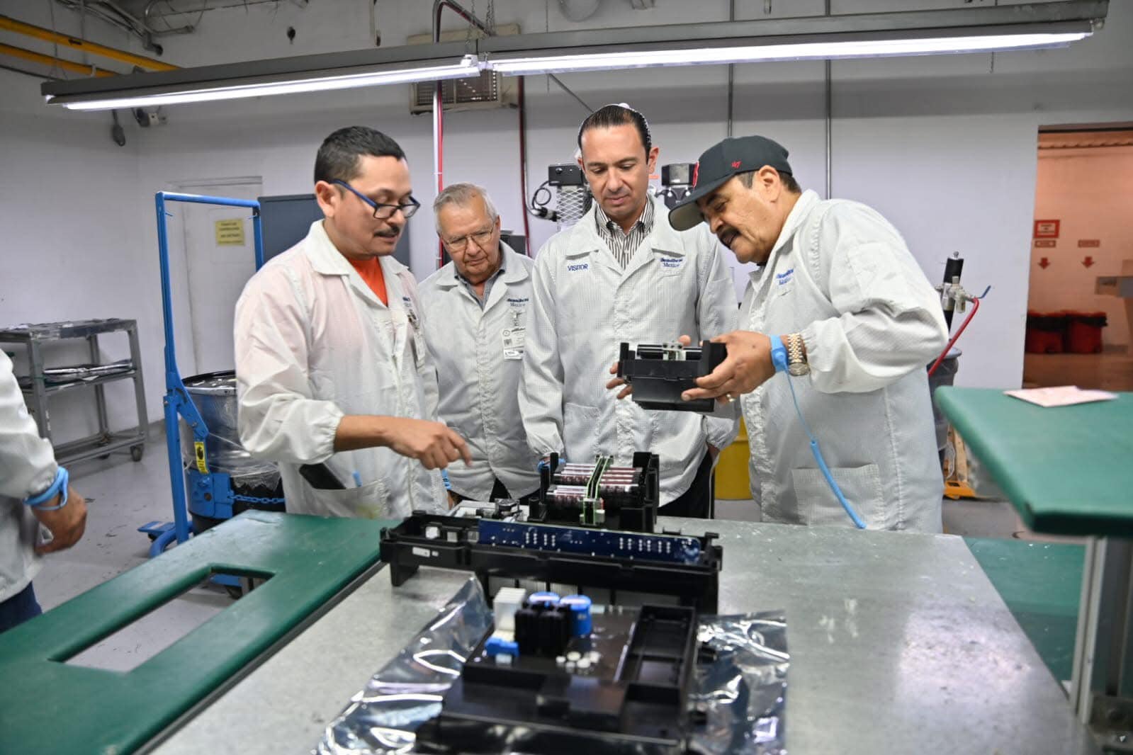 STANDAR COMPONENTS / SIGMATRON INTERNATIONAL: ORGULLO DE ACUÑA