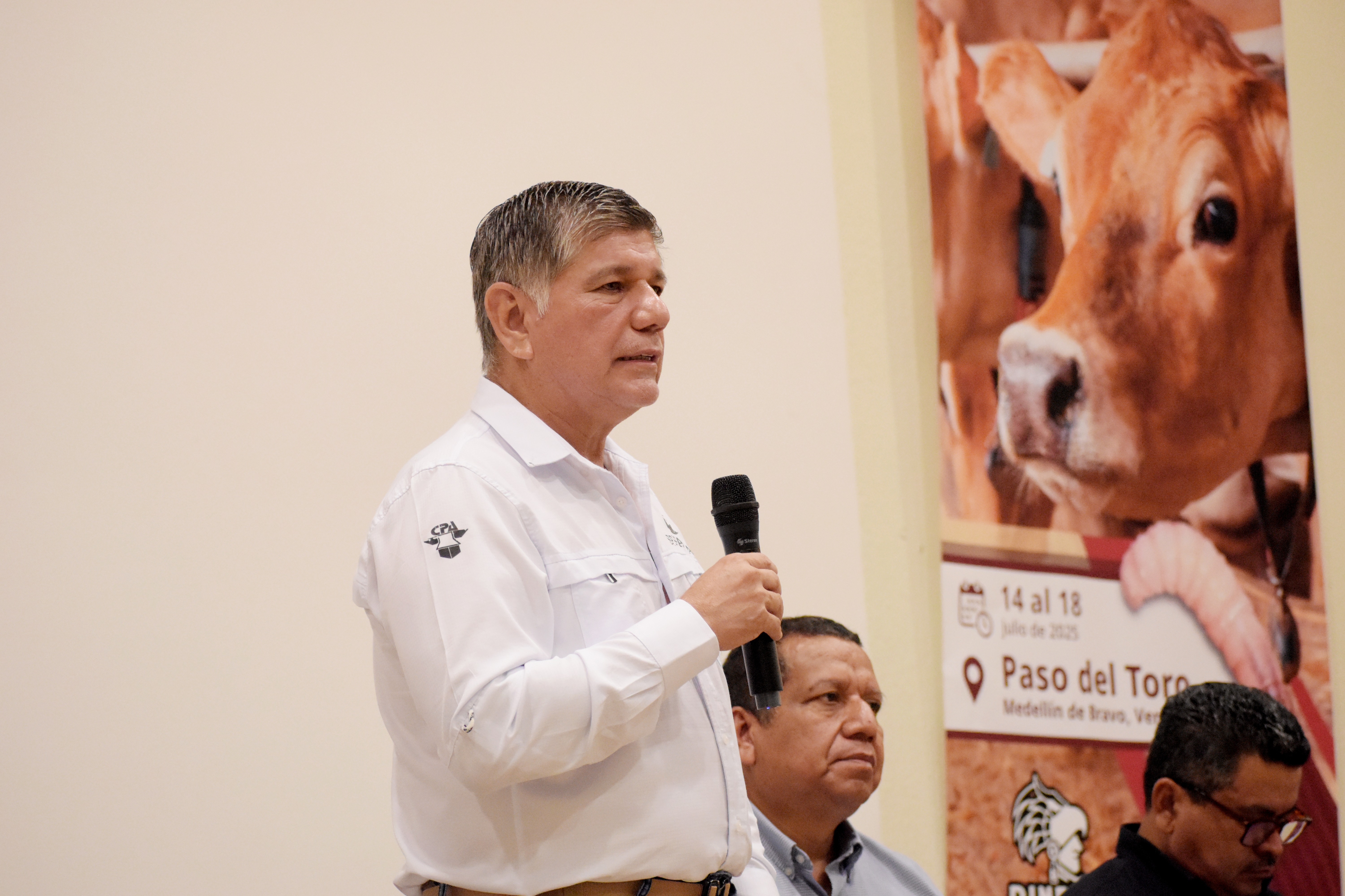 Capacita AGRICULTURA a 100 especialistas veracruzanos para detectar y erradicar el gusano barrenador del ganado
