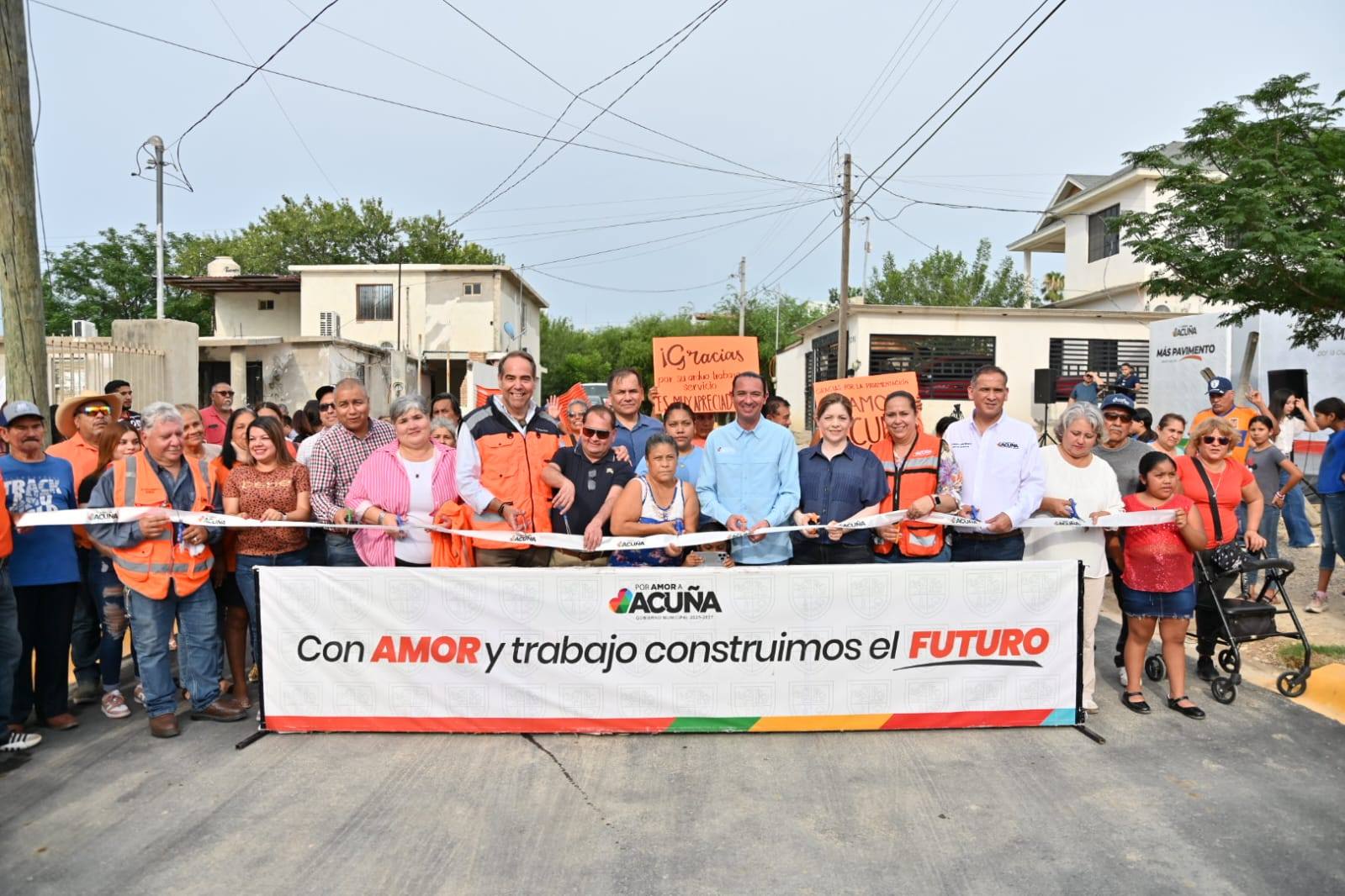 COMPROMISO CUMPLIDO, GOBIERNO DE UNIDAD ENTREGA PAVIMENTACIÓN DE DOS CALLES EN LA TEOTIHUACÁN PARTE BAJA