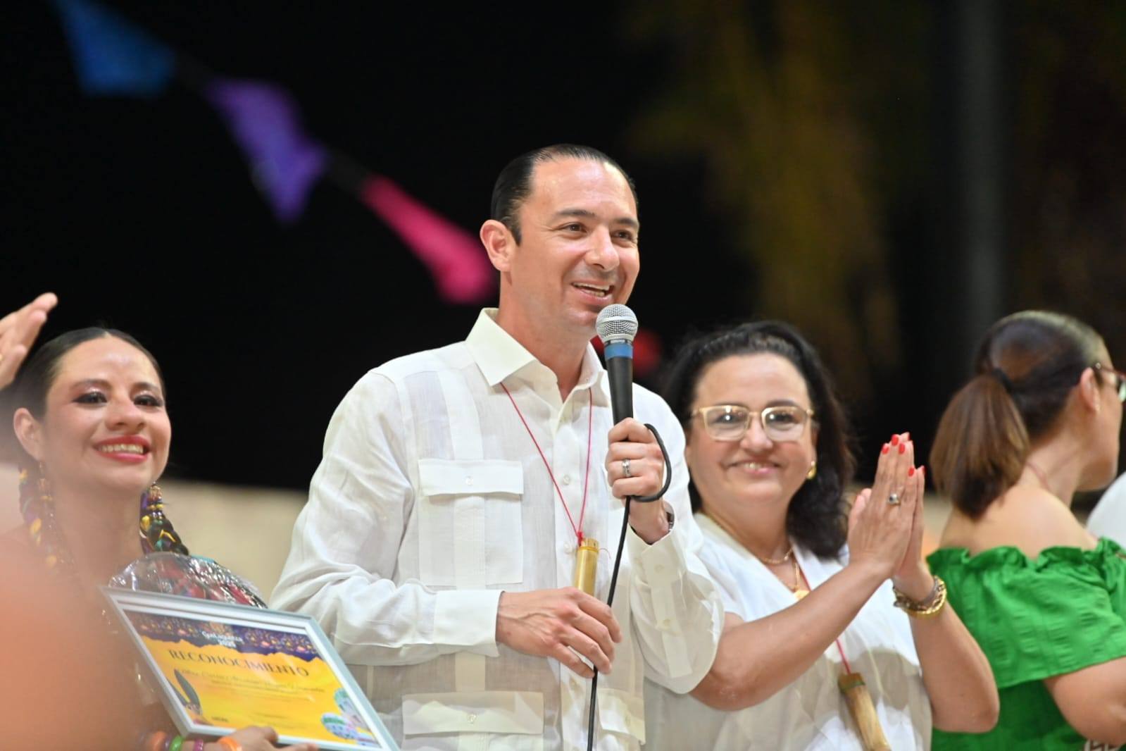 CON SABOR A OAXACA, ARRANCA LA GUELAGUETZA 2025 EN ACUÑA
