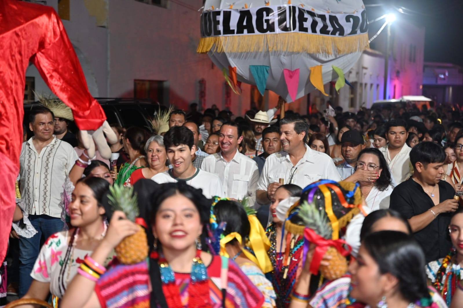 CON SABOR A OAXACA, ARRANCA LA GUELAGUETZA 2025 EN ACUÑA