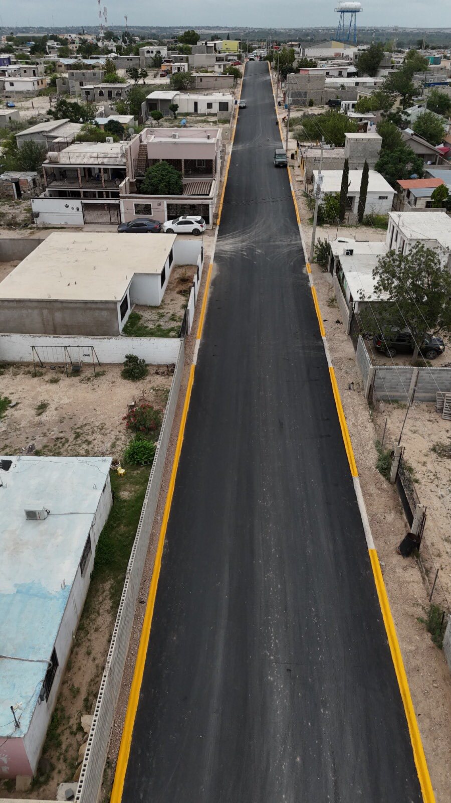 CUMPLE GOBIERNO DE UNIDAD CON VECINOS DE LOMAS DEL PEDREGAL: ENTREGA OBRA DE PAVIMENTACIÓN EN CALLE CUARZO