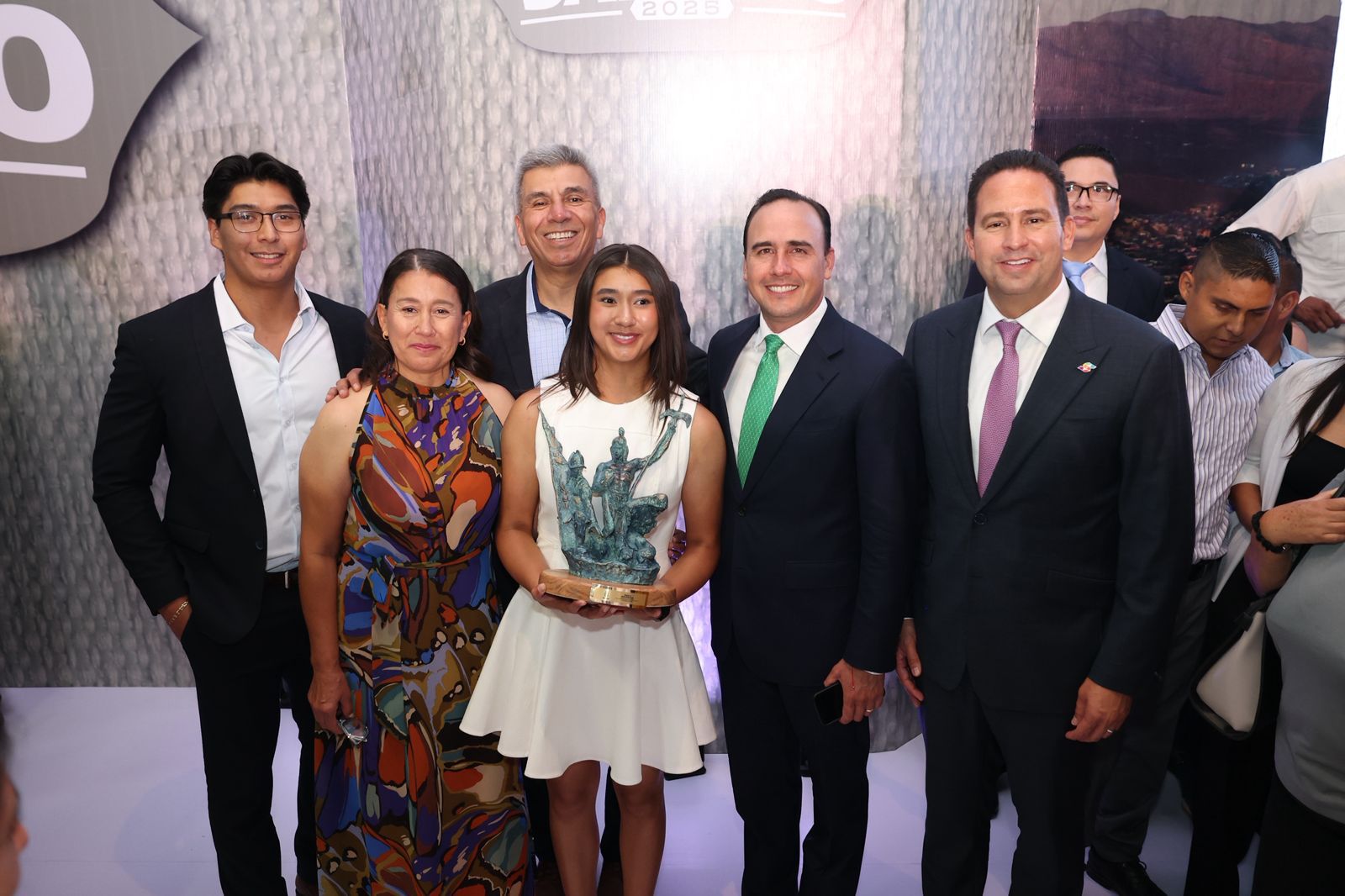 ENTREGAN PRESEA SALTILLO 2025