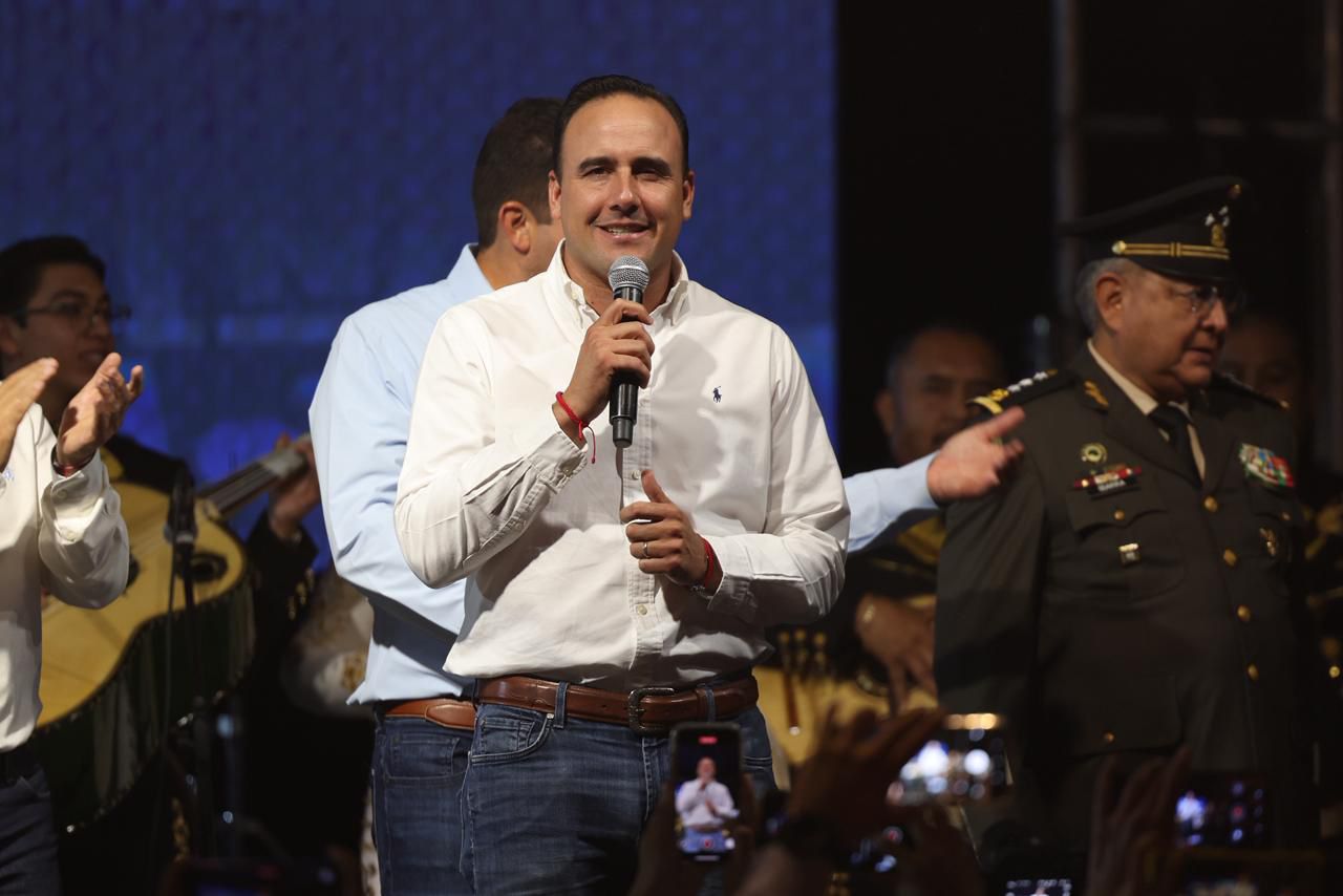¡FELIZ CUMPLEAÑOS SALTILLO!: MANOLO Y JAVIER