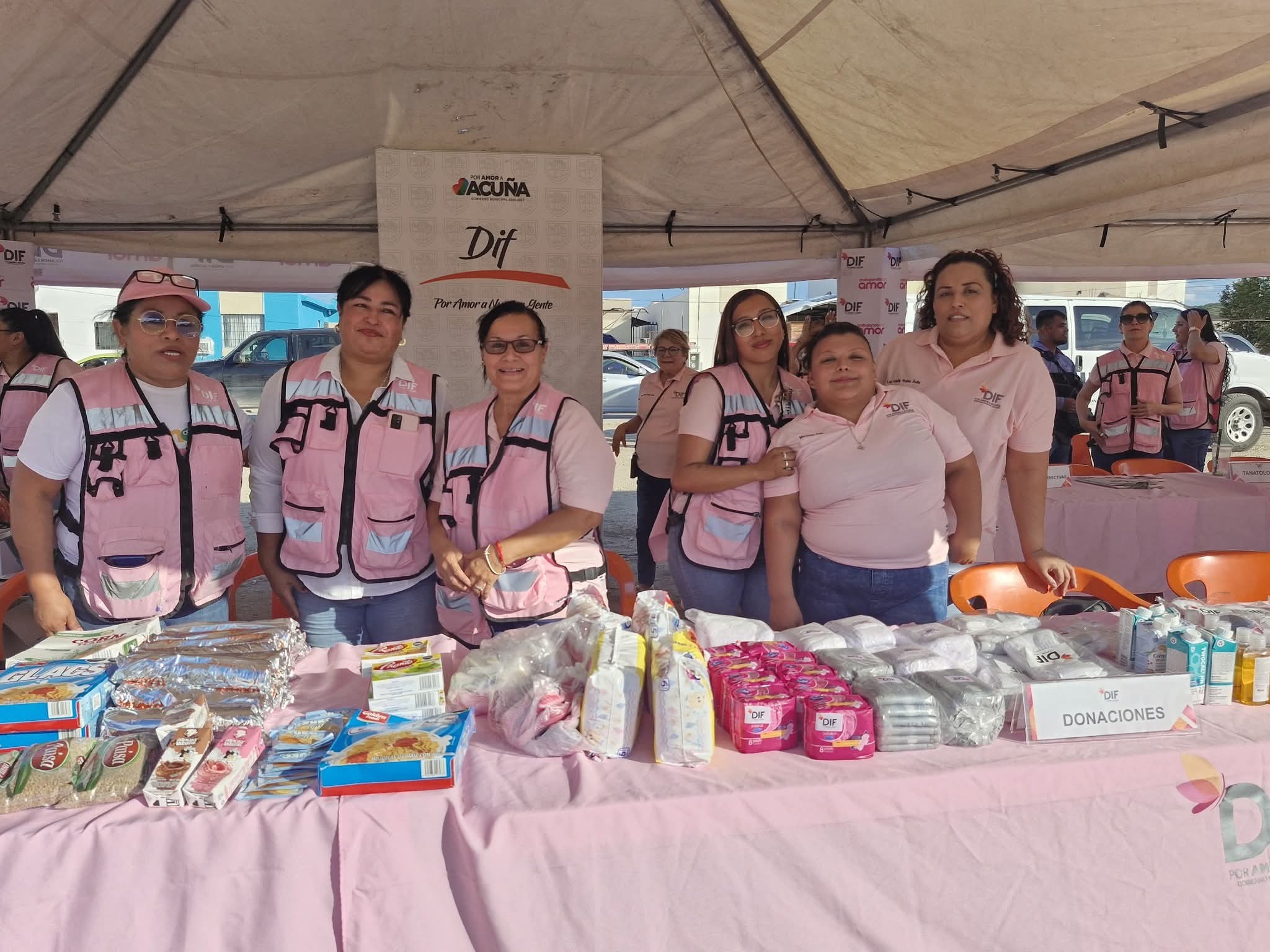 La brigada “Por Amor a Nuestra Gente” llegó con gran éxito a la colonia Colinas del Valle