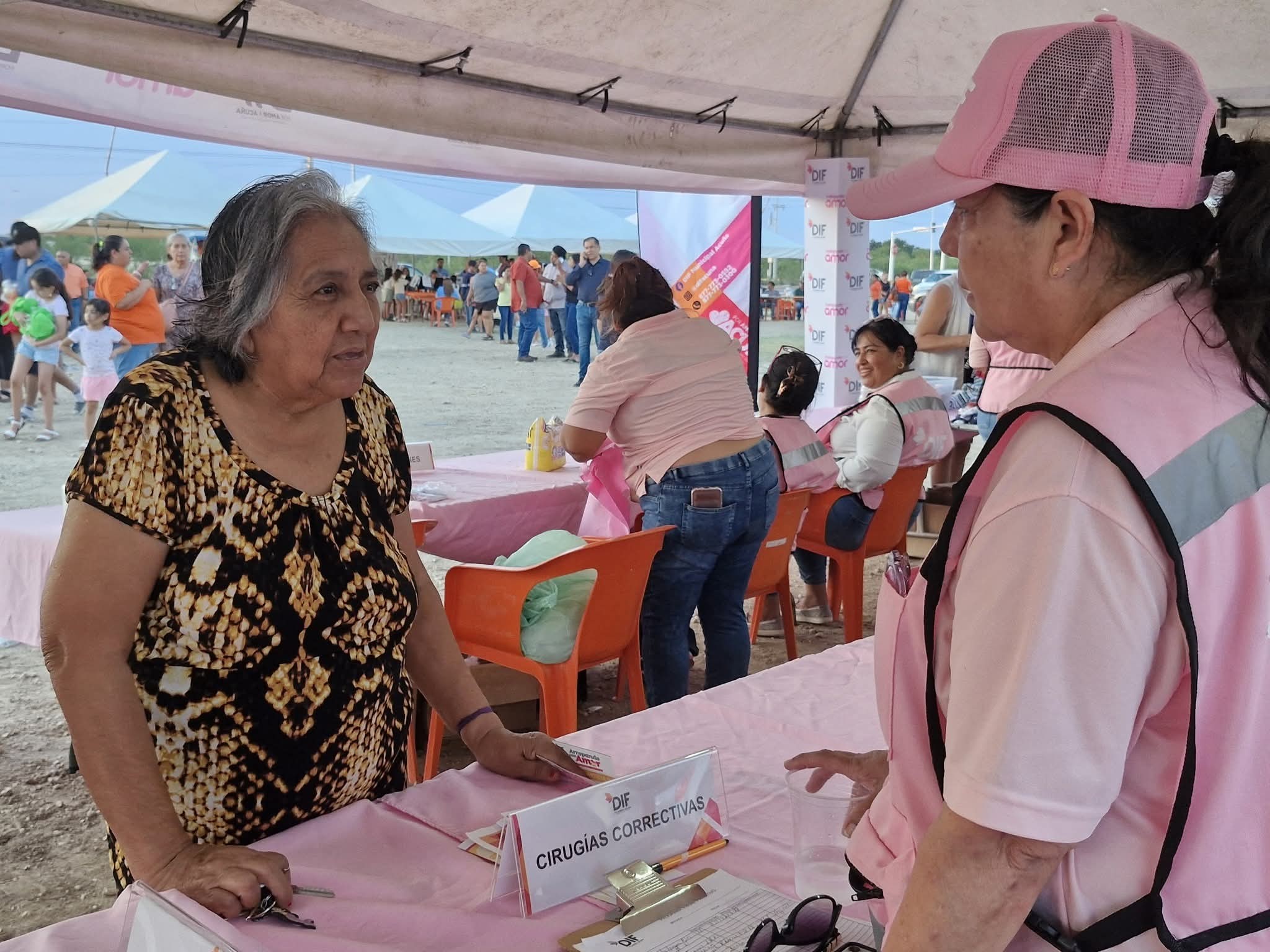 La brigada “Por Amor a Nuestra Gente” llegó con gran éxito a la colonia Colinas del Valle