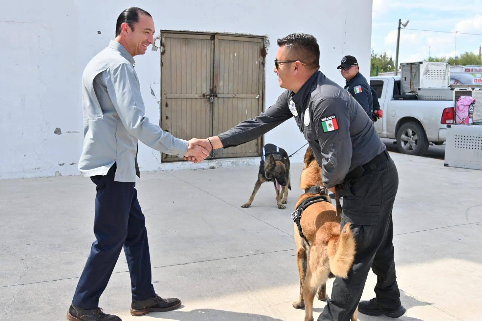 LLEGARON LOS BINOMIOS K9 A ACUÑA