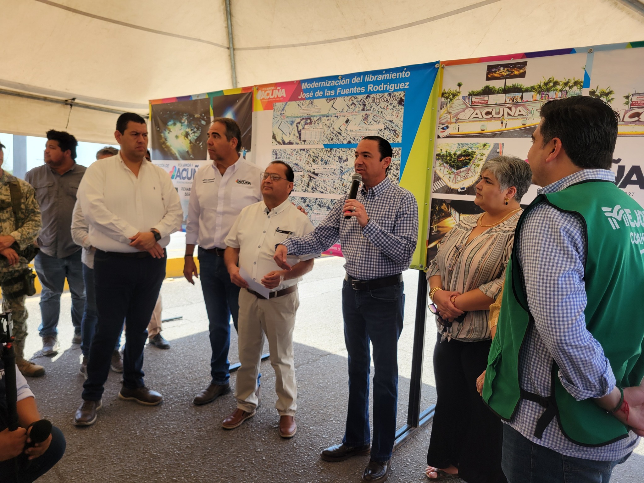 Presenta el alcalde Emilio De Hoyos lo que será la obra de modernización del libramiento José de las Fuentes