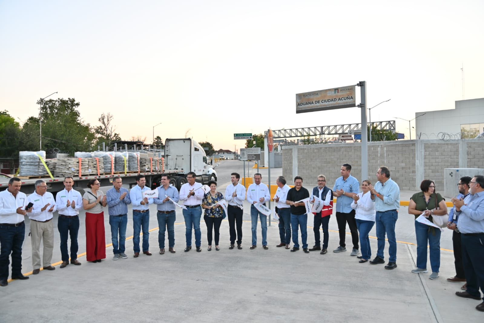 AMPLIÍAN HORARIO COMERCIAL EN ACUÑA - DEL RÍO: LA FRONTERA MÁS RÁPIDA Y SEGURA DE MÉXICO