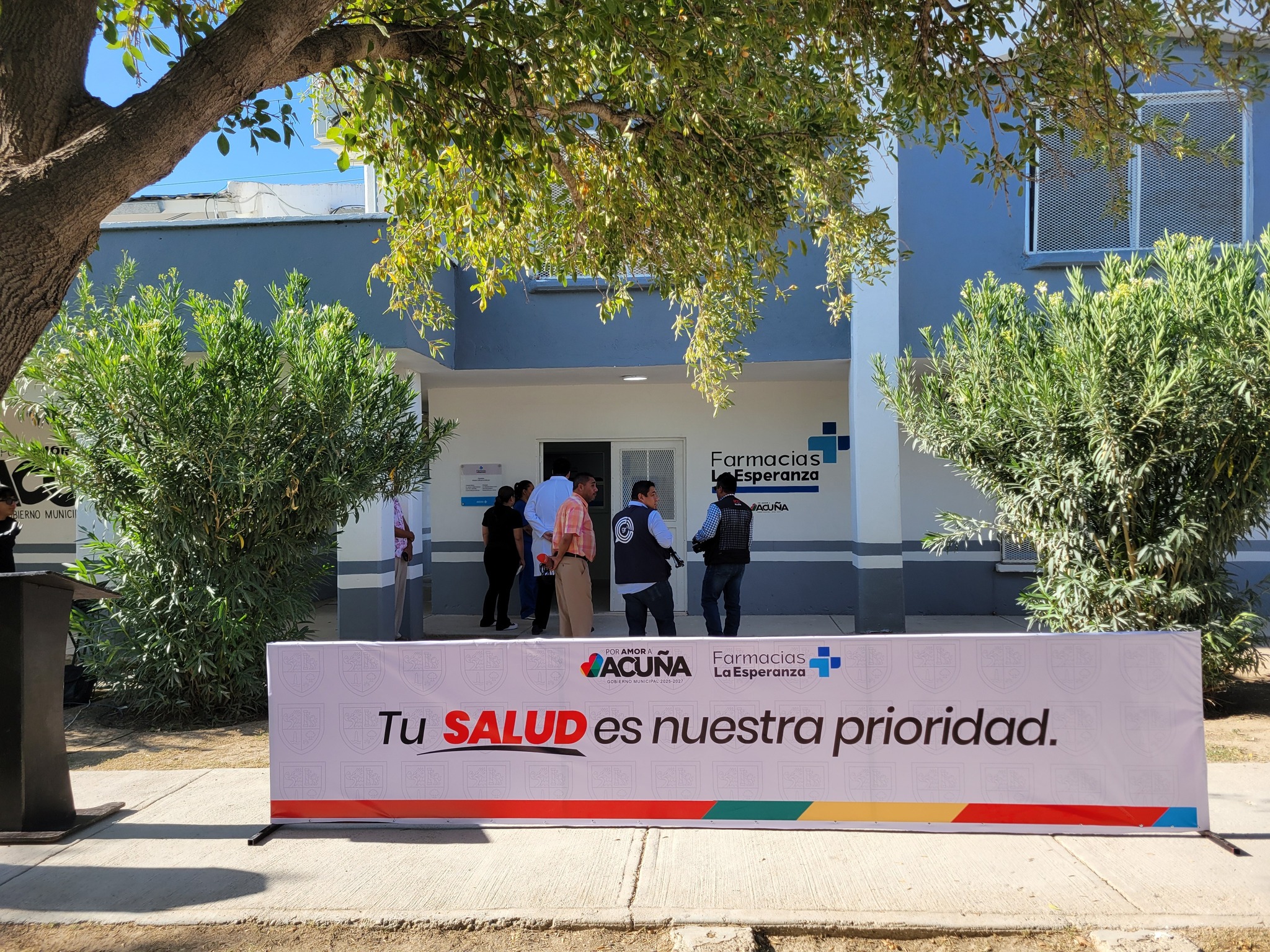Cumple Emilio con la salud de los acuñenses