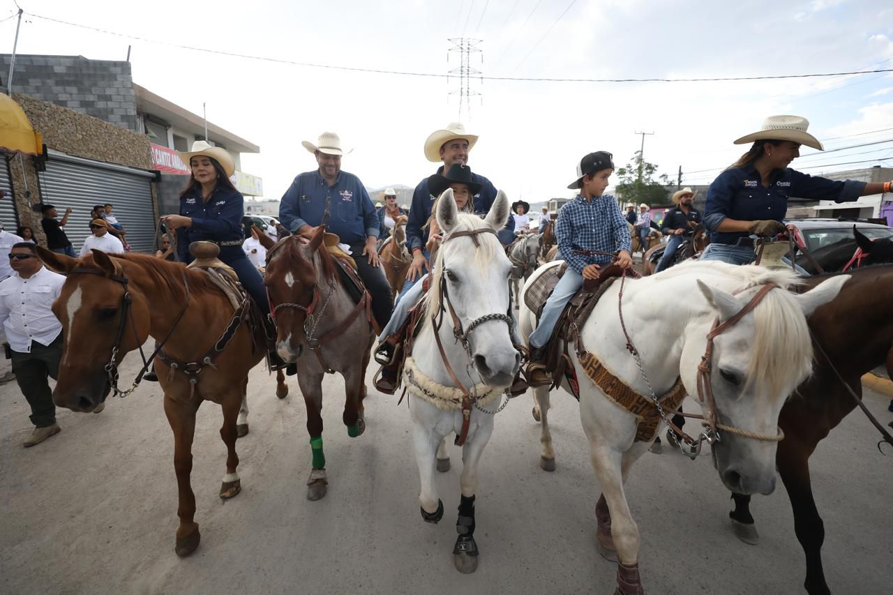 FORTALECE COAHUILA SUS TRADICIONES: UN ÉXITO LA CABALGATA DE RAMOS ARIZPE