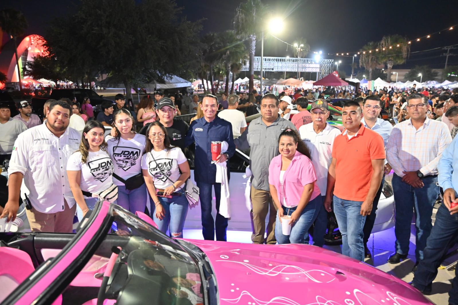 GRAN ÉXITO EN LA PRIMERA FERIA NOCTURNA DEL COMERCIO EN LA MACROPLAZA DE ACUÑA