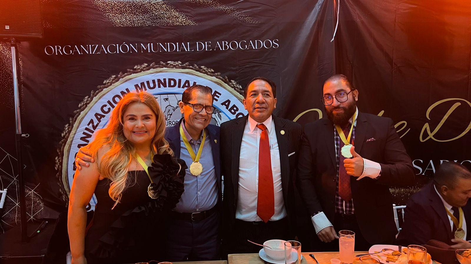 Otorgan a Víctor Hugo Pérez Rojas la medalla “Guerrero de la Justicia Social”