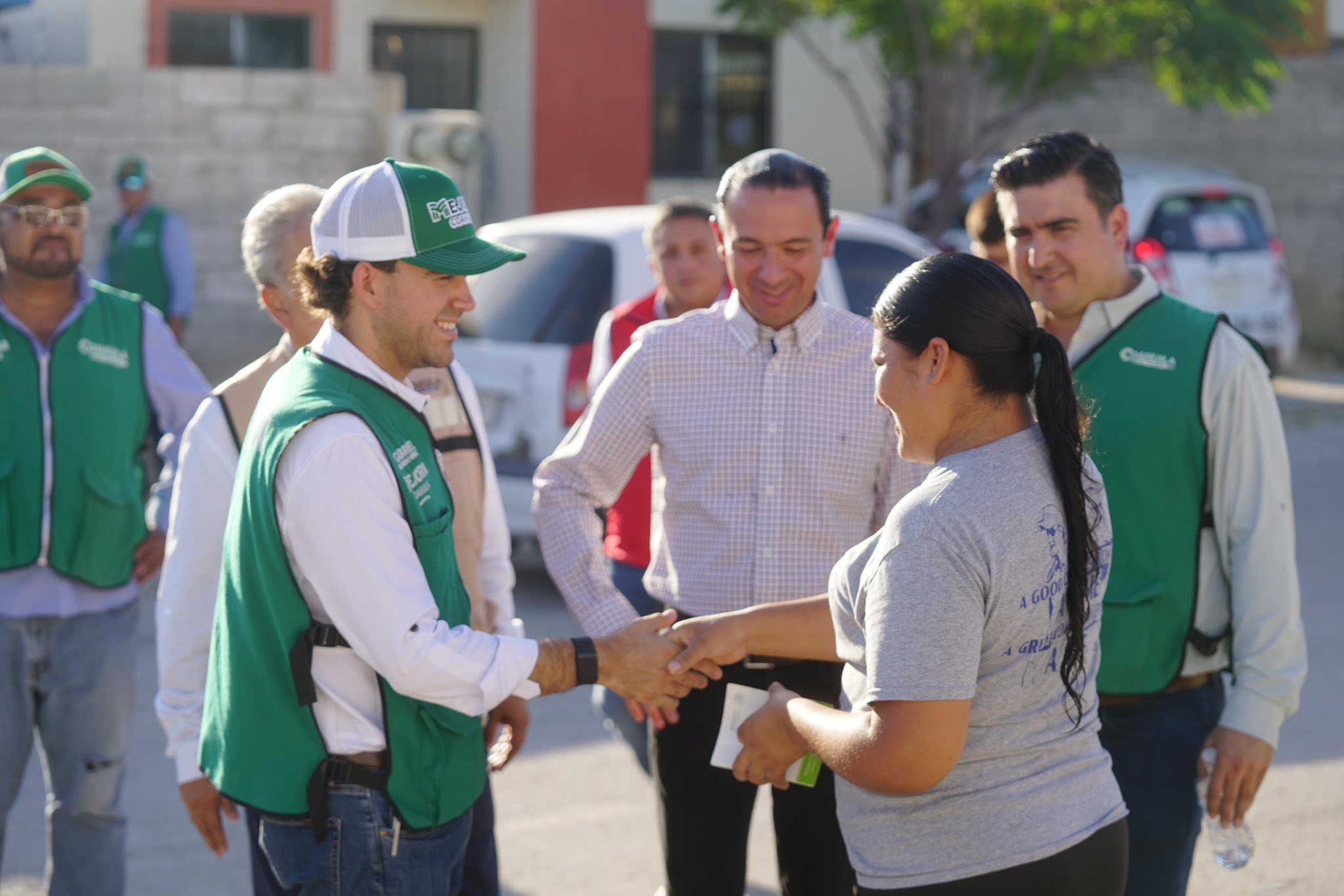 REALIZAN CAMPAÑA DE VACUNACIÓN MEJORA COAHUILA Y SECRETARÍA DE SALUD EN ACUÑA
