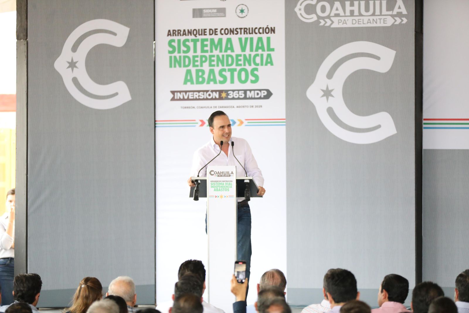 SEGUIMOS CONSTRUYENDO GRANDES OBRAS EN COAHUILA: MANOLO