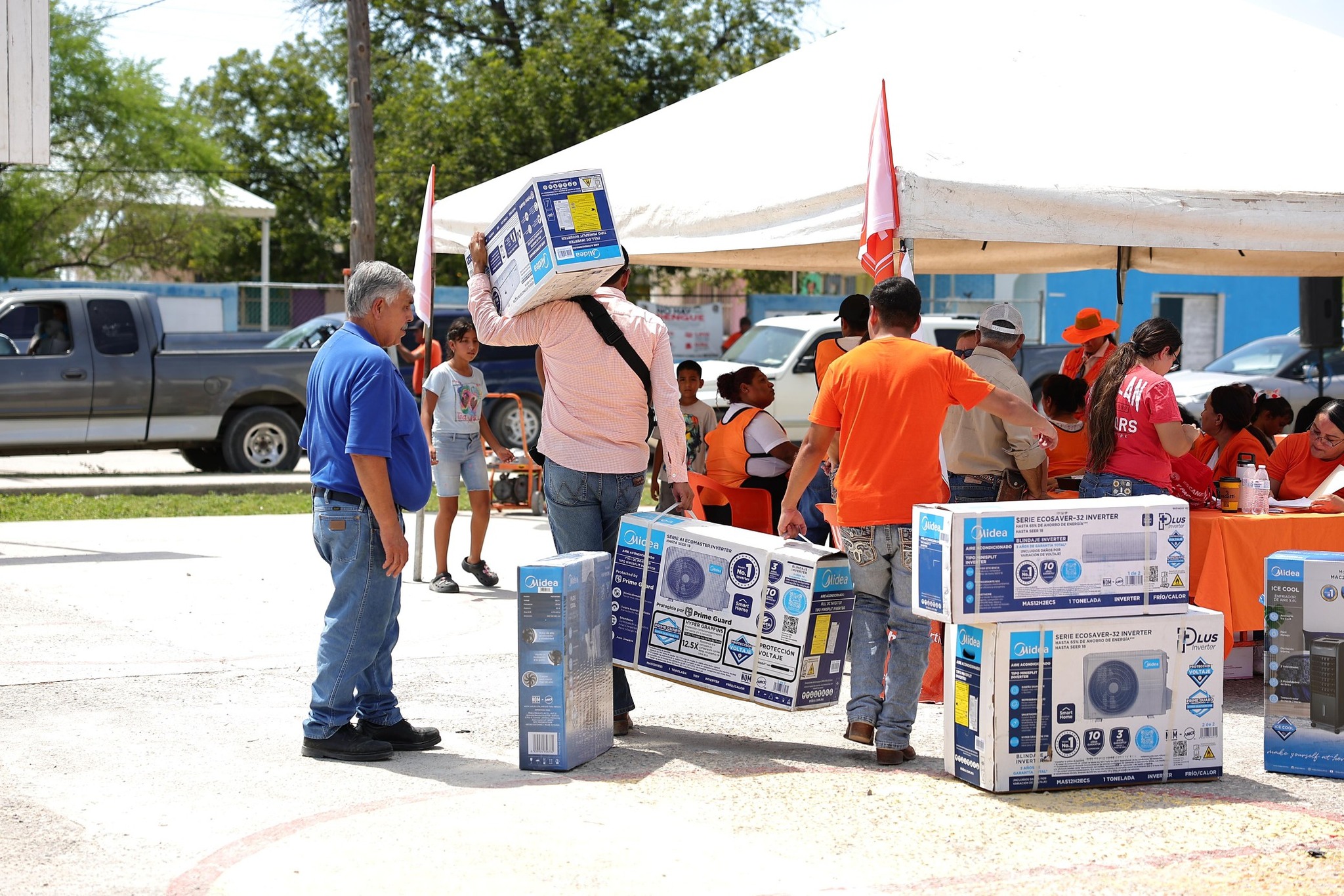 UDC LLEVA BRIGADA MULTIDISCIPLINARIA AL EJIDO TÍO PÍO EN ZARAGOZA, COAHUILA
