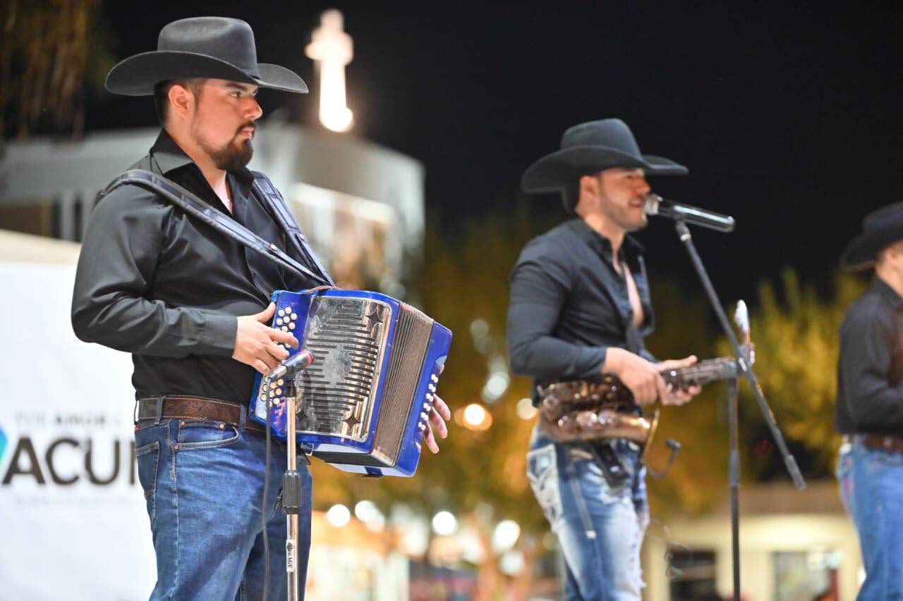 ¡ACUÑA FESTEJA CON ORGULLO Y ALEGRÍA SU 74 ANIVERSARIO!
