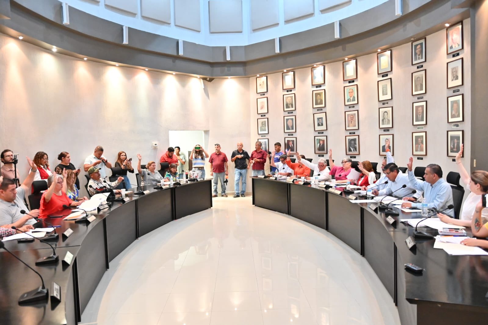 APRUEBA CABILDO CONVENIOS, EXPROPIACIÓN, JUNTA CATASTRAL Y CAMBIOS DE USO DE SUELO