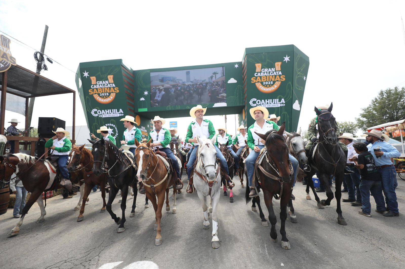 CABALGATA DE  SABINAS, LA MÁS GRANDE DE MÉXICO: MANOLO