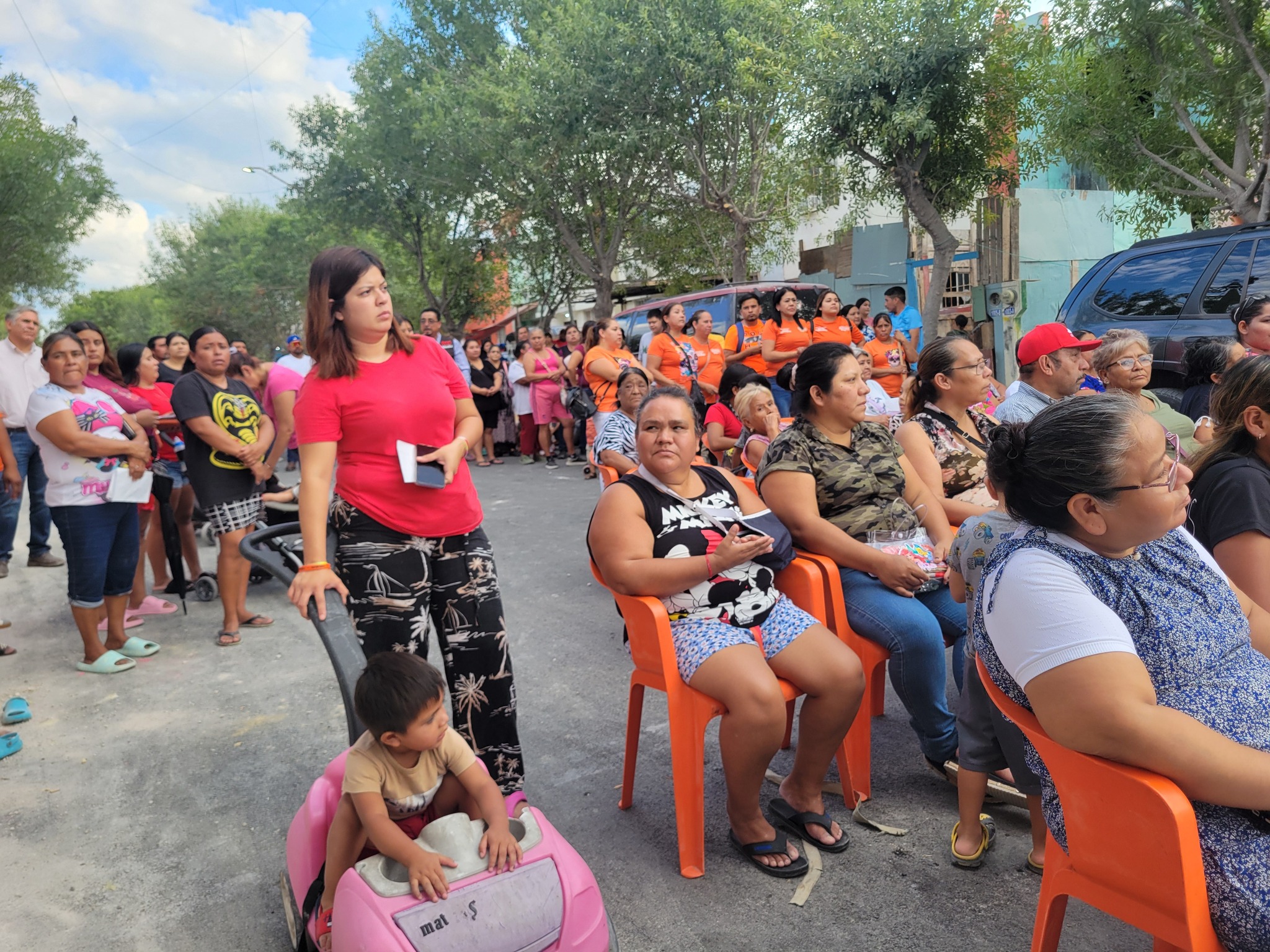 Con inversión superior a los 600 mil pesos, realiza la Presidencia Municipal de Acuña pavimentación en Altos de Santa Teresa