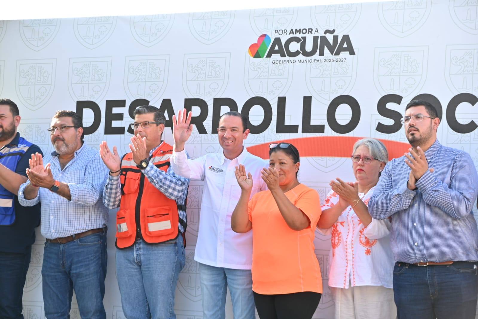 CONTINÚAN LAS PAVIMENTACIONES EN ACUÑA: ALCALDE EMILIO DE HOYOS ENTREGA OBRA EN ALTOS DE SANTA TERESA
