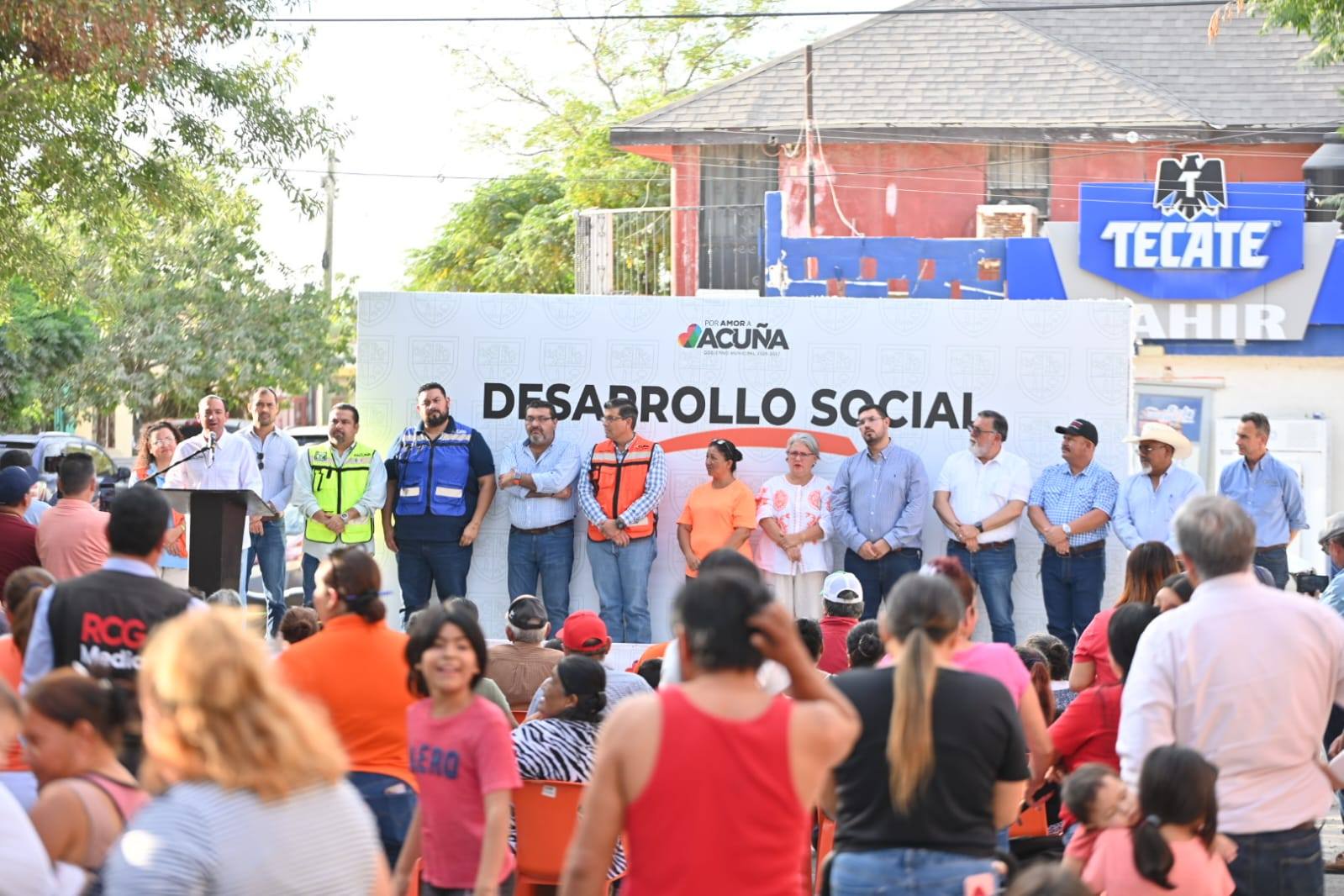 CONTINÚAN LAS PAVIMENTACIONES EN ACUÑA: ALCALDE EMILIO DE HOYOS ENTREGA OBRA EN ALTOS DE SANTA TERESA