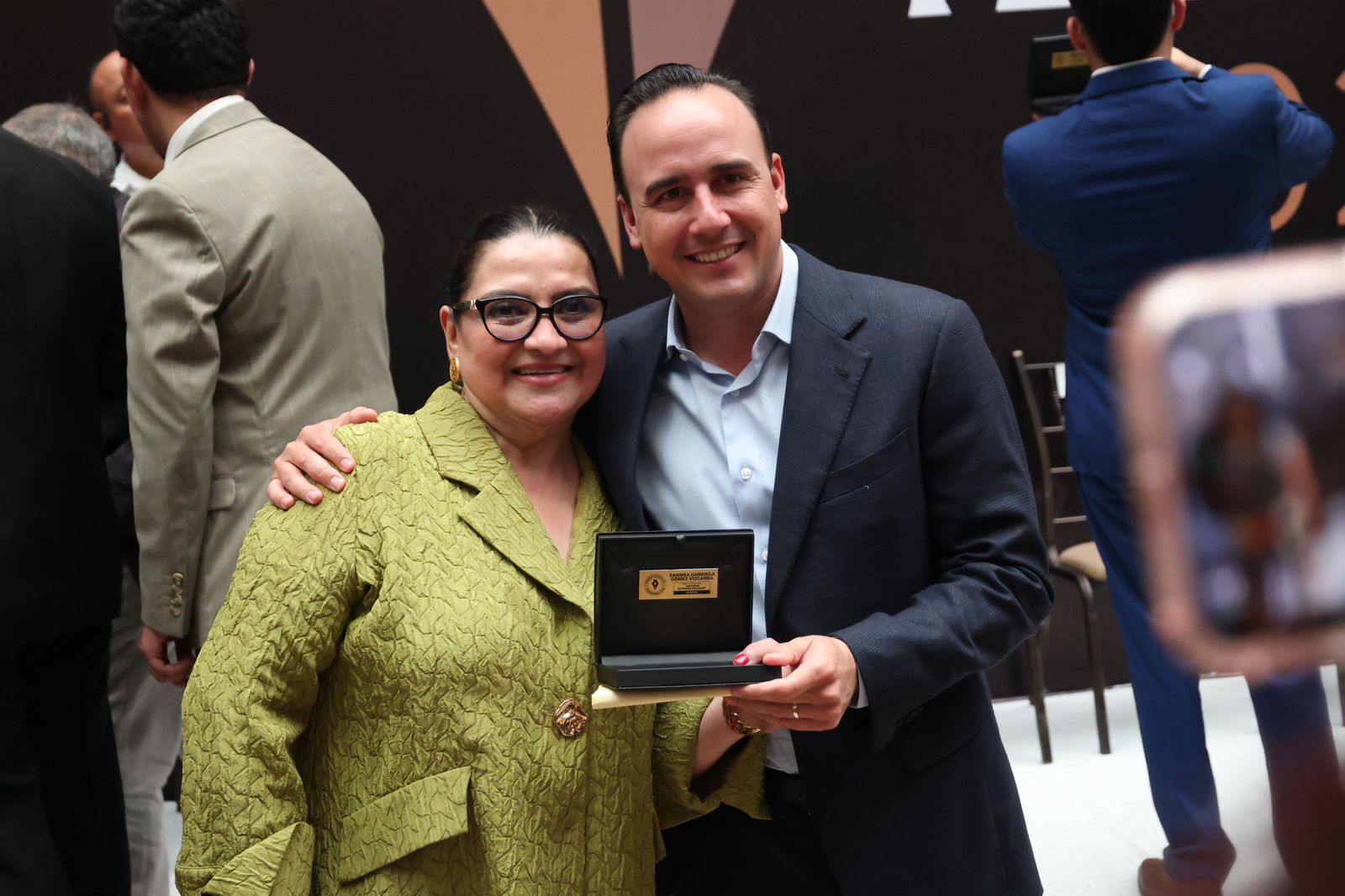 ENTREGA GOBERNADOR PREMIO ESTATAL DE PERIODISMO