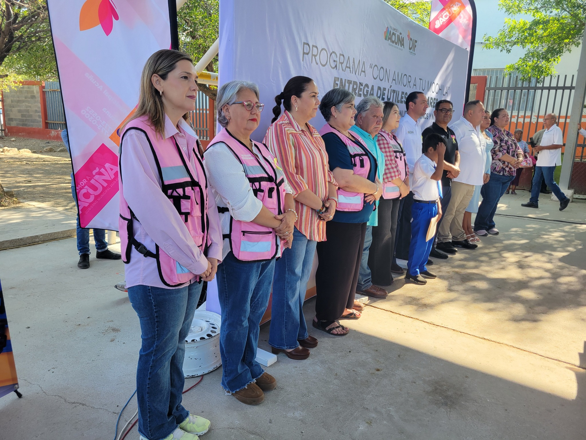 Entregará Emilio De Hoyos y el DIF Municipal Acuña 5 mil paquetes de útiles escolares