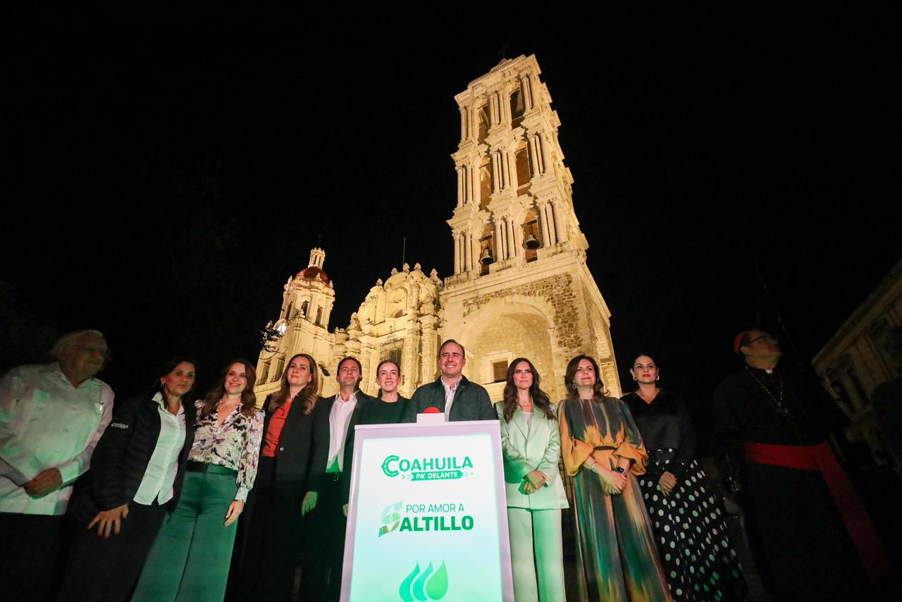 ILUMINAN GOBIERNO E INICIATIVA PRIVADA LA CATEDRAL DE SANTIAGO APÓSTOL
