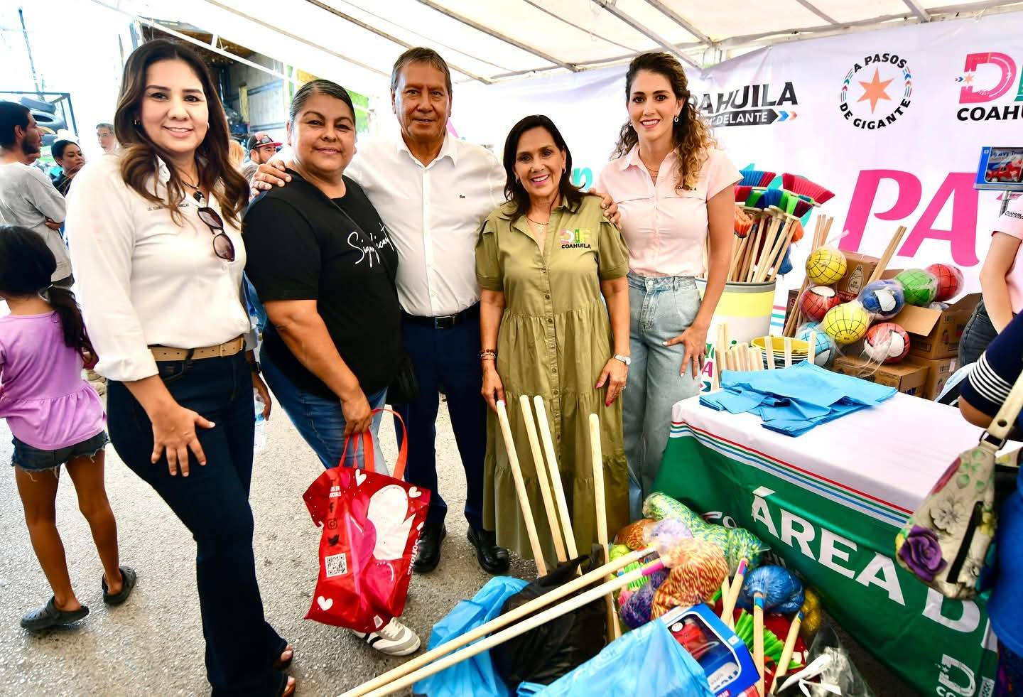 INTENSA JORNADA DE TRABAJO DE LA SEÑORA LILIANA SALINAS VALDÉS